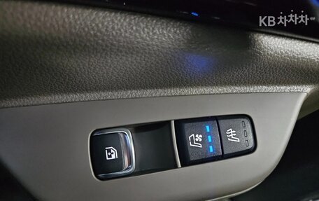 KIA Carnival, 2025 год, 6 680 010 рублей, 20 фотография