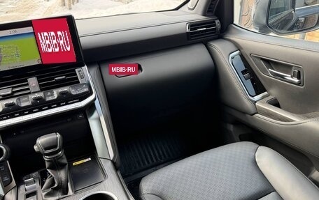 Toyota Land Cruiser, 2024 год, 14 350 000 рублей, 12 фотография