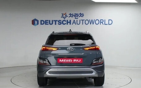 Hyundai Kona I, 2022 год, 1 435 000 рублей, 4 фотография