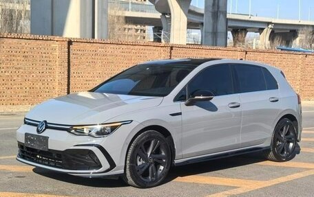 Volkswagen Golf VIII, 2022 год, 1 850 002 рублей, 1 фотография