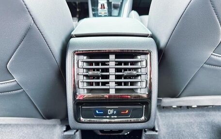 Volkswagen Golf VIII, 2022 год, 1 439 000 рублей, 18 фотография