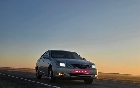 Toyota Camry V40, 2002 год, 570 000 рублей, 2 фотография