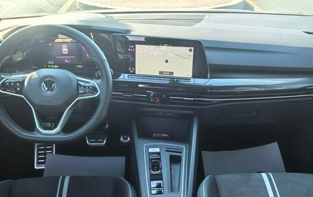 Volkswagen Golf VIII, 2022 год, 1 850 002 рублей, 8 фотография