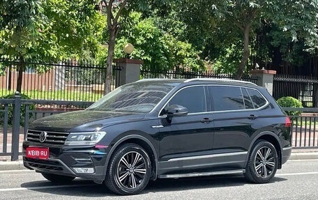 Volkswagen Tiguan II, 2020 год, 1 750 001 рублей, 1 фотография