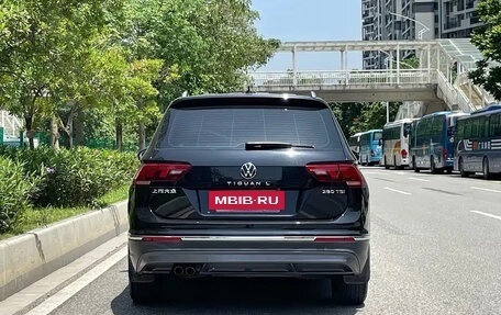 Volkswagen Tiguan II, 2020 год, 1 750 001 рублей, 4 фотография
