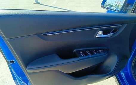 KIA Rio IV, 2018 год, 1 684 995 рублей, 10 фотография