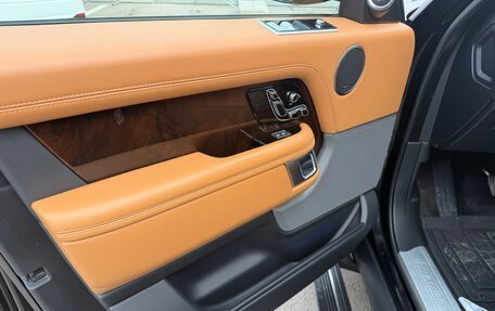 Land Rover Range Rover IV рестайлинг, 2021 год, 7 750 000 рублей, 11 фотография