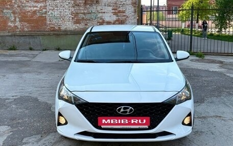 Hyundai Solaris II рестайлинг, 2020 год, 1 397 000 рублей, 3 фотография