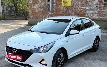 Hyundai Solaris II рестайлинг, 2020 год, 1 397 000 рублей, 4 фотография