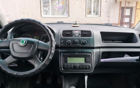Skoda Fabia II, 2010 год, 490 000 рублей, 13 фотография