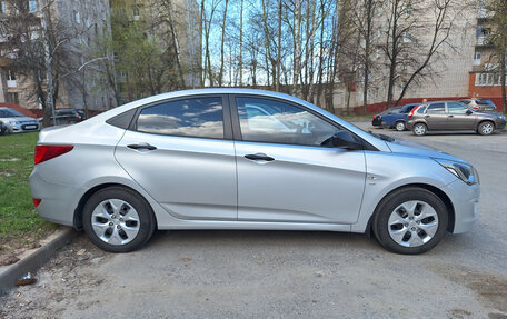 Hyundai Solaris II рестайлинг, 2014 год, 860 000 рублей, 4 фотография