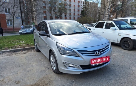Hyundai Solaris II рестайлинг, 2014 год, 860 000 рублей, 3 фотография