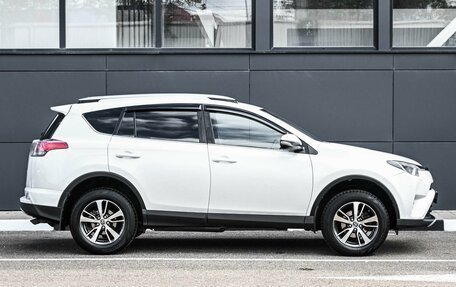 Toyota RAV4, 2016 год, 1 999 000 рублей, 5 фотография