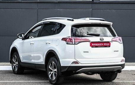 Toyota RAV4, 2016 год, 1 999 000 рублей, 2 фотография
