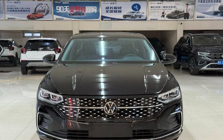 Volkswagen Lavida, 2023 год, 1 670 000 рублей, 2 фотография