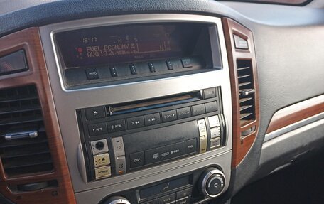 Mitsubishi Pajero IV, 2007 год, 970 000 рублей, 10 фотография