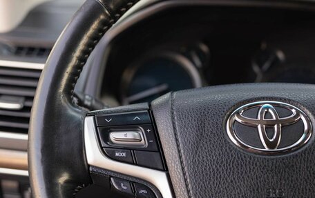 Toyota Land Cruiser Prado 150 рестайлинг 2, 2019 год, 5 500 000 рублей, 11 фотография