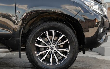 Toyota Land Cruiser Prado 150 рестайлинг 2, 2019 год, 5 500 000 рублей, 9 фотография