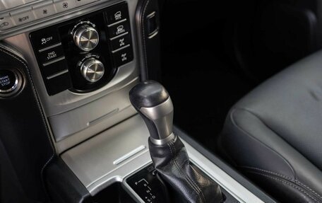Toyota Land Cruiser Prado 150 рестайлинг 2, 2019 год, 5 500 000 рублей, 15 фотография
