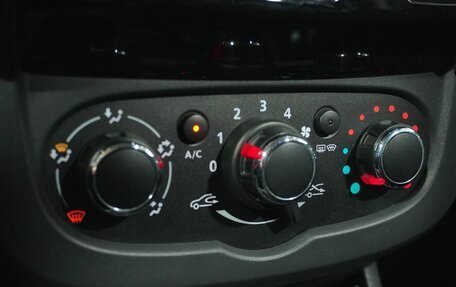 Renault Duster I рестайлинг, 2015 год, 1 351 000 рублей, 13 фотография