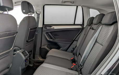 Volkswagen Tiguan II, 2019 год, 2 170 000 рублей, 12 фотография