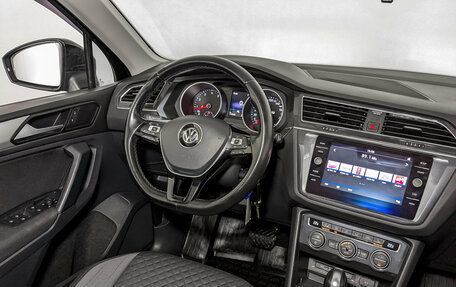 Volkswagen Tiguan II, 2019 год, 2 170 000 рублей, 27 фотография