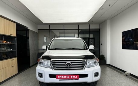 Toyota Land Cruiser 200, 2012 год, 3 250 000 рублей, 2 фотография