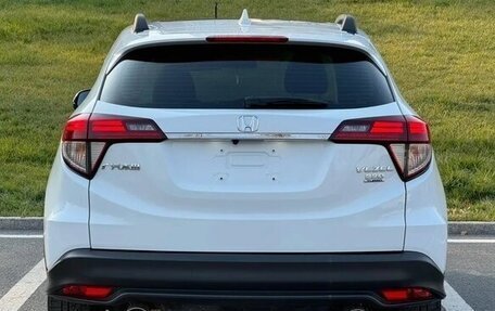 Honda Vezel, 2022 год, 1 371 004 рублей, 5 фотография