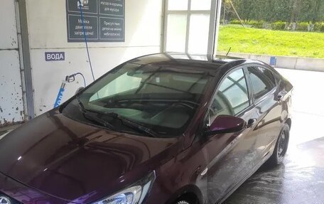 Hyundai Solaris II рестайлинг, 2012 год, 460 000 рублей, 2 фотография