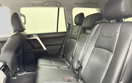 Toyota Land Cruiser Prado 150 рестайлинг 2, 2019 год, 5 599 000 рублей, 14 фотография