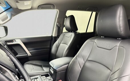 Toyota Land Cruiser Prado 150 рестайлинг 2, 2019 год, 5 599 000 рублей, 13 фотография