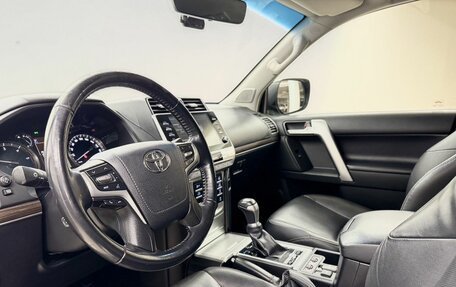 Toyota Land Cruiser Prado 150 рестайлинг 2, 2020 год, 5 919 500 рублей, 10 фотография