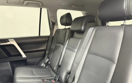 Toyota Land Cruiser Prado 150 рестайлинг 2, 2020 год, 5 919 500 рублей, 12 фотография