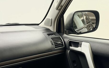 Toyota Land Cruiser Prado 150 рестайлинг 2, 2020 год, 5 919 500 рублей, 19 фотография