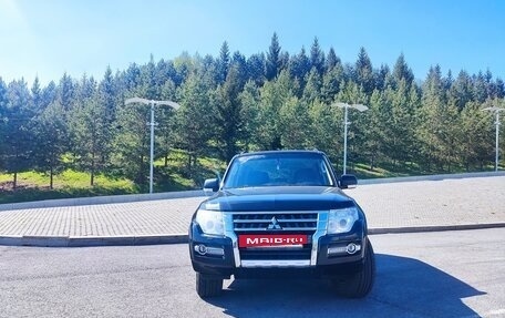 Mitsubishi Pajero IV, 2015 год, 2 600 000 рублей, 4 фотография