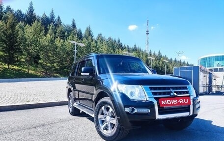 Mitsubishi Pajero IV, 2015 год, 2 600 000 рублей, 2 фотография