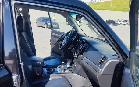 Mitsubishi Pajero IV, 2015 год, 2 600 000 рублей, 21 фотография