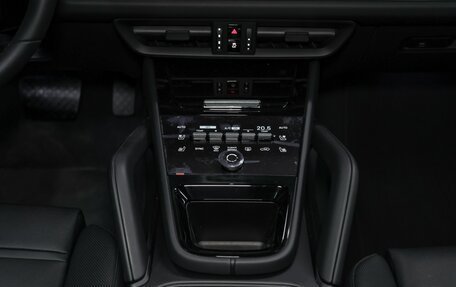 Porsche Cayenne III, 2025 год, 17 520 000 рублей, 37 фотография
