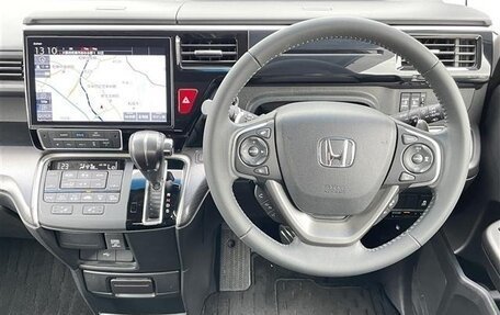 Honda Stepwgn IV, 2021 год, 1 925 948 рублей, 14 фотография