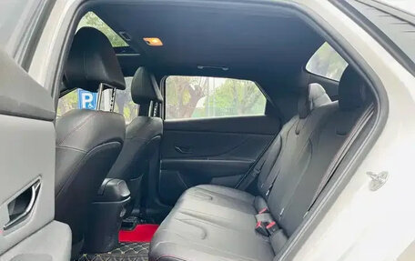 Hyundai Elantra, 2023 год, 1 100 000 рублей, 9 фотография