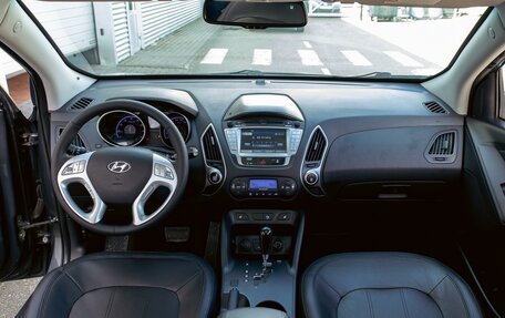 Hyundai ix35 I рестайлинг, 2013 год, 995 000 рублей, 16 фотография