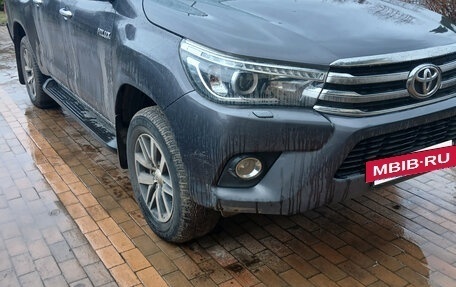 Toyota Hilux VIII, 2017 год, 2 960 000 рублей, 2 фотография