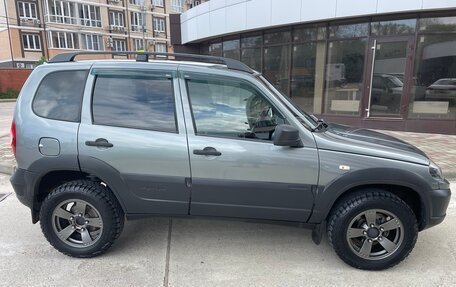 Chevrolet Niva I рестайлинг, 2019 год, 795 000 рублей, 3 фотография