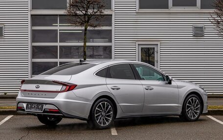 Hyundai Sonata VIII, 2021 год, 1 895 000 рублей, 6 фотография