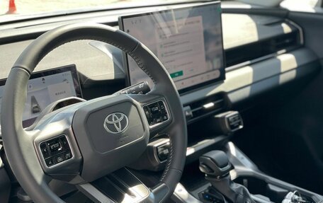 Toyota RAV4, 2026 год, 4 125 000 рублей, 11 фотография