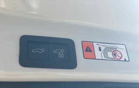 Toyota RAV4, 2026 год, 4 125 000 рублей, 24 фотография