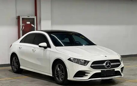 Mercedes-Benz A-Класс, 2022 год, 2 140 000 рублей, 3 фотография