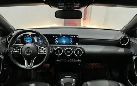 Mercedes-Benz A-Класс, 2022 год, 2 140 000 рублей, 11 фотография