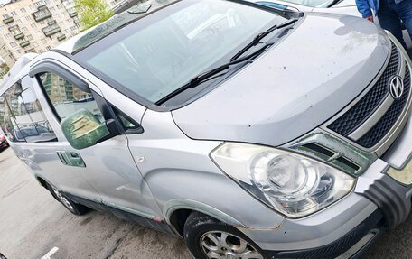 Hyundai Grand Starex Grand Starex I рестайлинг 2, 2008 год, 839 000 рублей, 1 фотография