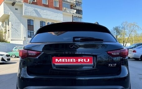 Infiniti FX II, 2011 год, 1 600 000 рублей, 7 фотография